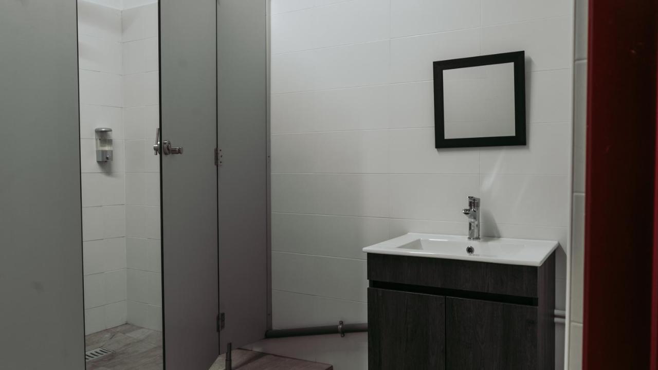 Middle Point Hostel Sardoal Ngoại thất bức ảnh