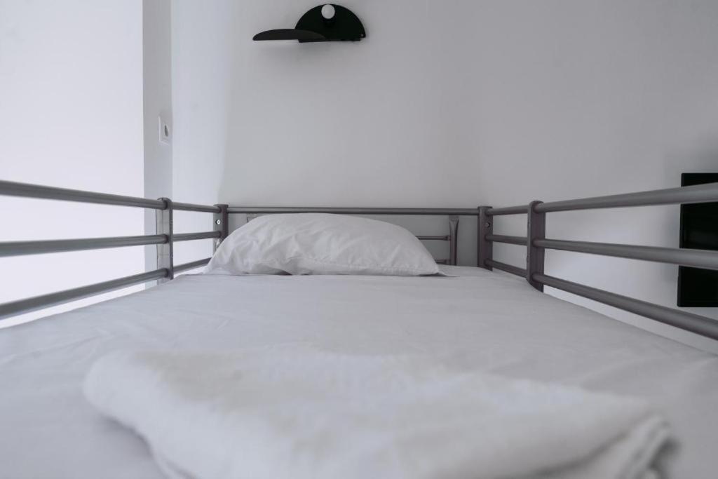 Middle Point Hostel Sardoal Ngoại thất bức ảnh