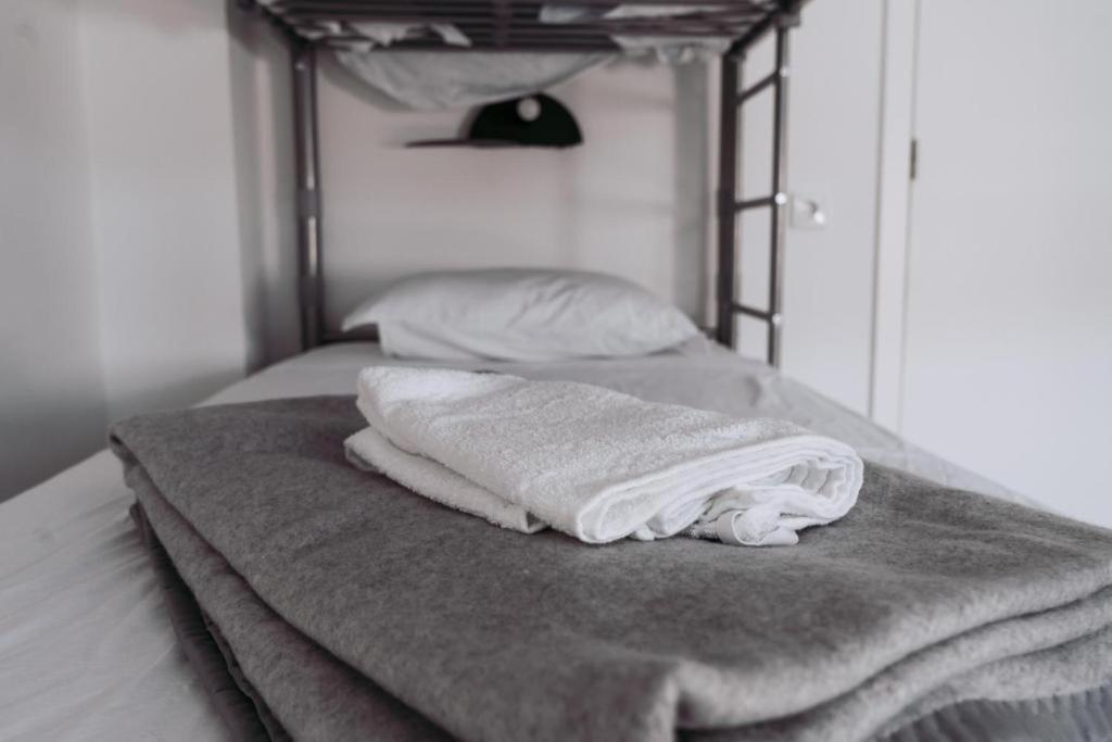 Middle Point Hostel Sardoal Ngoại thất bức ảnh